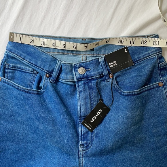 Express high rise shorts - Picture 5 of 6